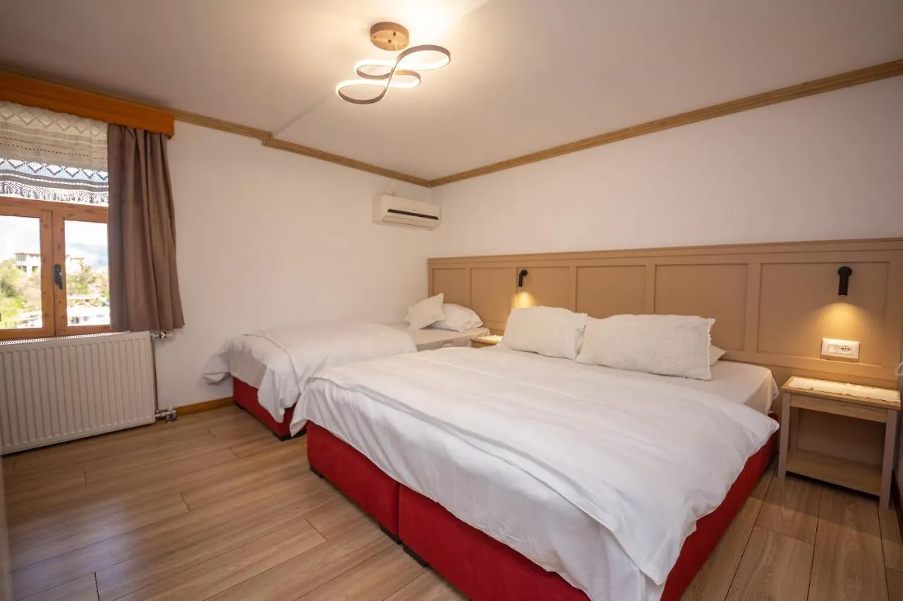 Couette-café Bed And Breakfast Kotoni Gjirokastër